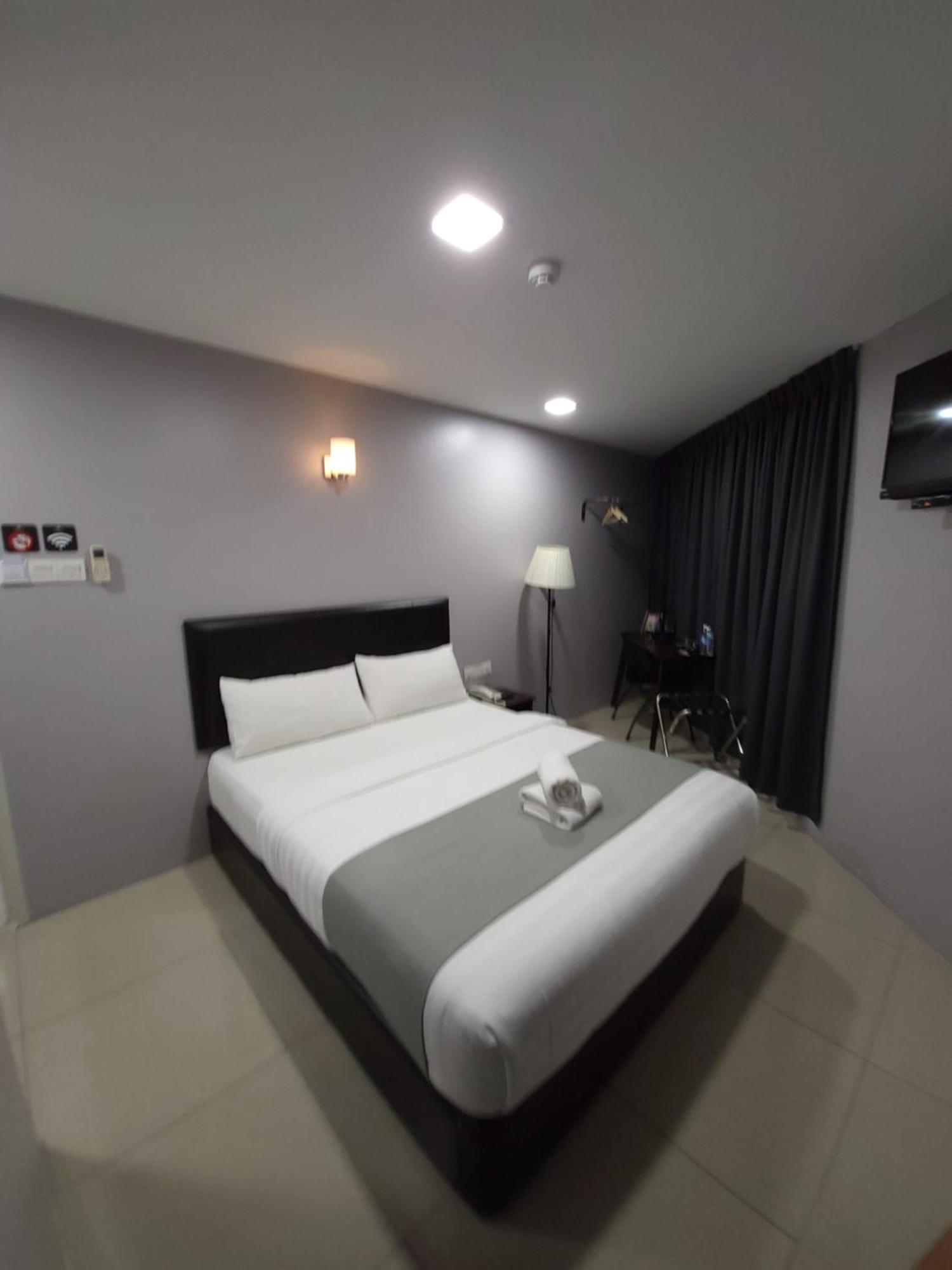 Royale City Hotel - 10 Min From Klia Klia 2 Airport Sepang Exterior foto